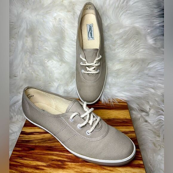 Vintage Keds Grasshoppers Leeward Taupe Beige White Womens Shoes 9M - EF 9201 - Picture 1 of 9